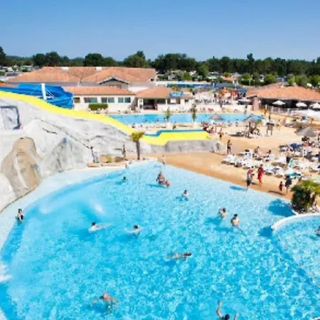 Mobilhome 741 Les Charmettes,3ch,2sdb,lave Linge,lave Vaisselle,clim,2wc *