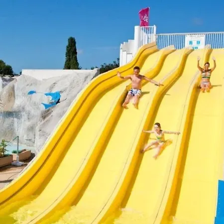 Mobilhome 741 Les Charmettes,3ch,2sdb,lave Linge,lave Vaisselle,clim,2wc * レ・マトゥ