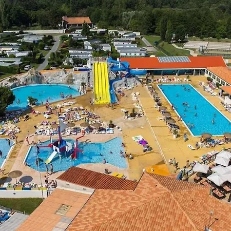 Mobilhome 741 Les Charmettes,3ch,2sdb,lave Linge,lave Vaisselle,clim,2wc キャンプ場 レ・マトゥ