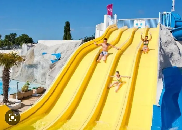 Mobilhome 741 Les Charmettes,3ch,2sdb,lave Linge,lave Vaisselle,clim,2wc * Les Mathes