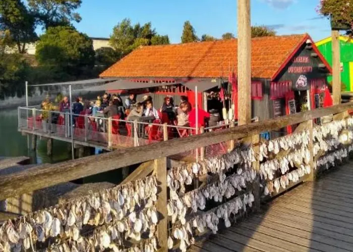 Mobilhome 741 Les Charmettes,3ch,2sdb,lave Linge,lave Vaisselle,clim,2wc Les Mathes